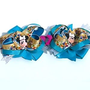 “Enchanting Bows for Girls: Style and Sweetness in Every Detail” Minnie Mouse
